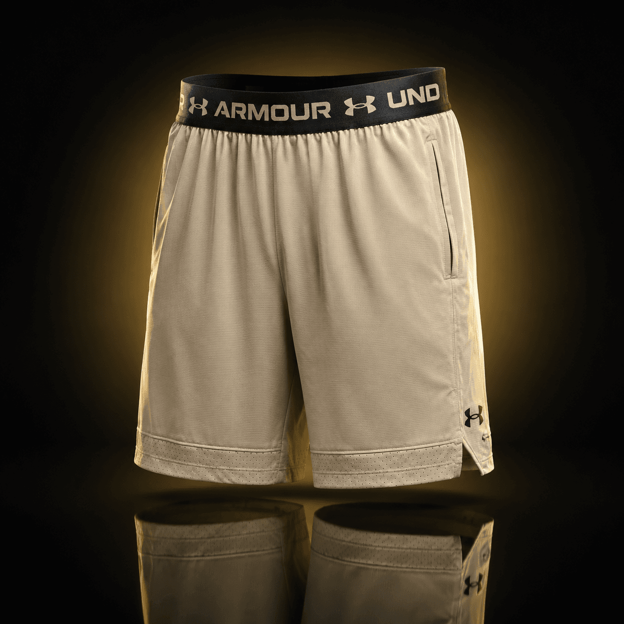 Short deportivo beige con cintura negra
