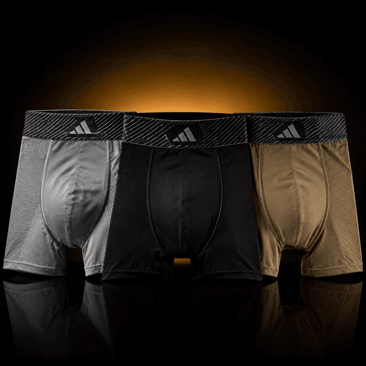 Trío Adidas en gris, negro y oliva